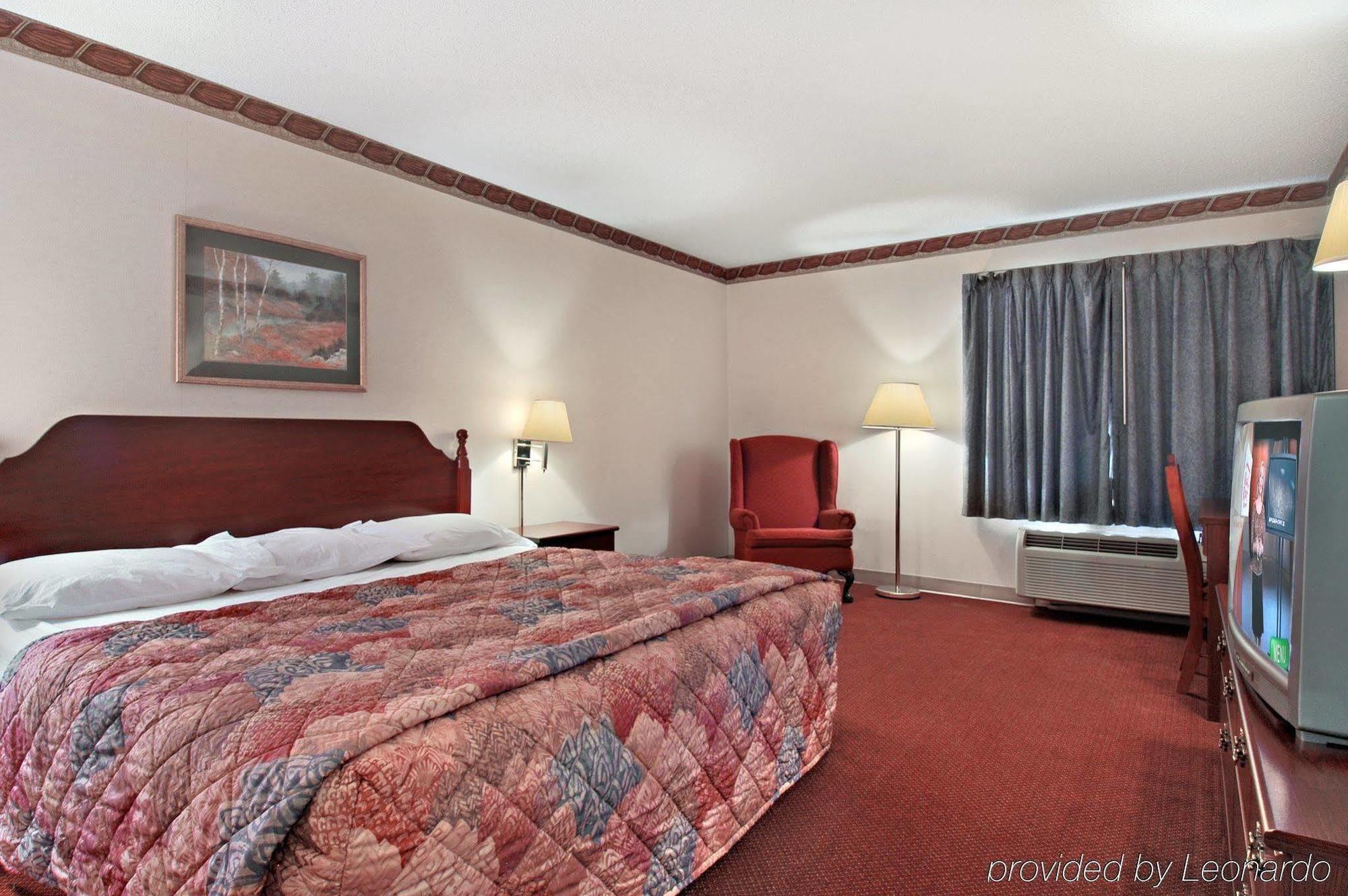 Red Roof Inn Hendersonville Dış mekan fotoğraf